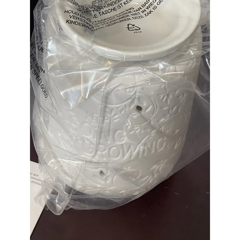 Scentsy Keep Going, Keep Growing Electric Ceramic Oil/Wax Warmer Plug-In White